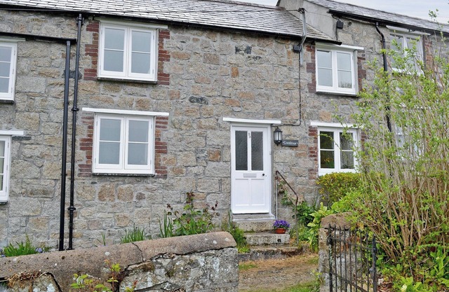 2 bedroom accommodation in Charlestown, St Austell