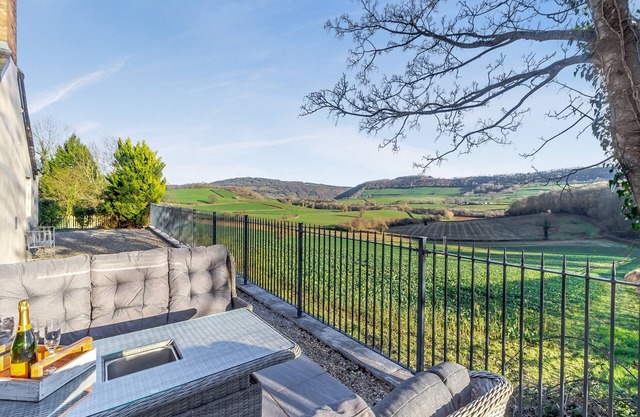 2 bedroom accommodation in Monmouth
