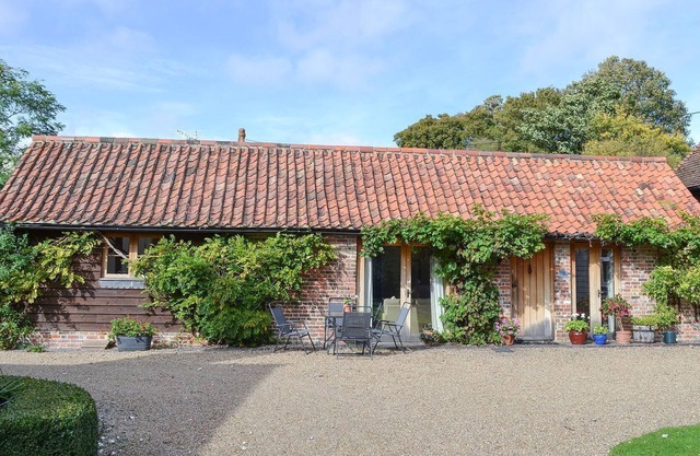 2 bedroom accommodation in Nonington, near Dover