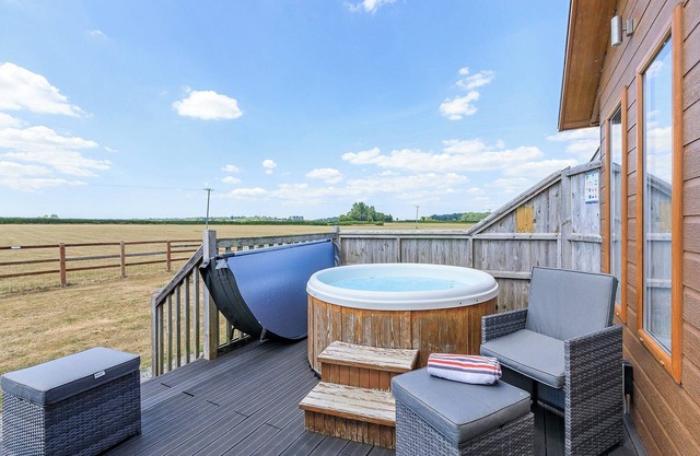 2 bedroom accommodation in Charlton Adam, Somerton