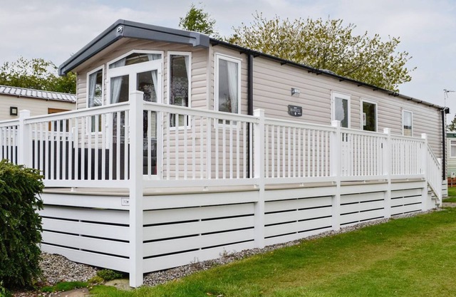 2 bedroom accommodation in St Cyrus
