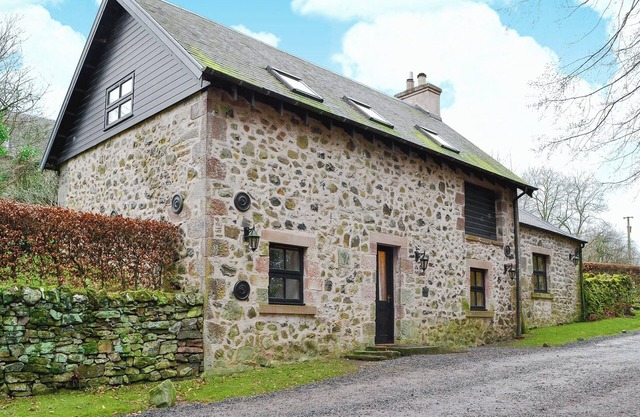 2 bedroom accommodation in Lanton, near Jedburgh