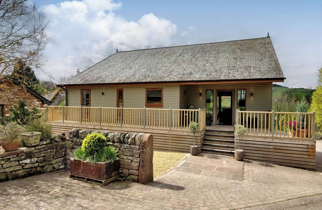 2 bedroom accommodation in Pooley Bridge, Ullswater