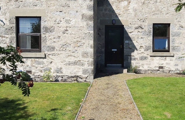 2 bedroom accommodation in Brora