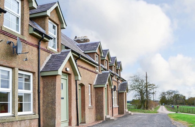 2 bedroom accommodation in Thirlestane, near Lauder