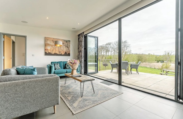 2 bedroom accommodation in Lewes