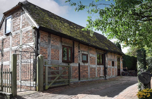 2 bedroom accommodation in Welland, near Malvern