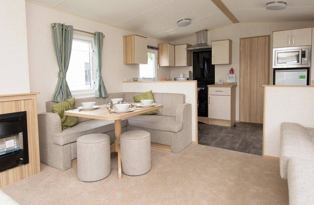 2 bedroom accommodation in Kinmel Bay, Rhyl