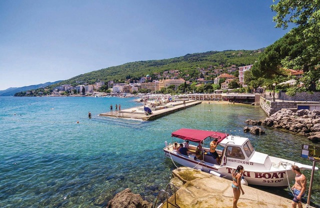 2 bedroom accommodation in Bregi