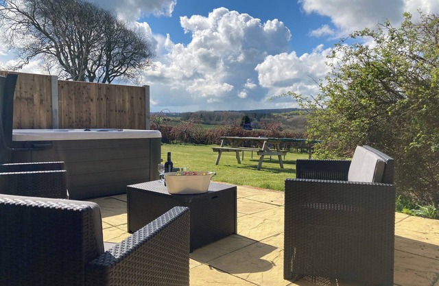 2 bedroom accommodation in Trelawnyd, near Prestatyn