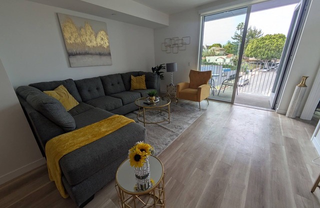 2-bedroom apartment in fabulous Santa Monica!