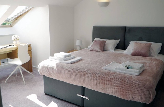 2 bedroom apartment with a large balcony.