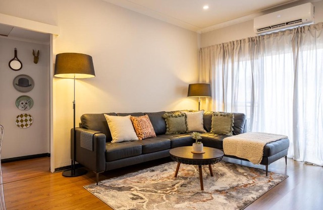 2 bedroom Apartment in Ashfield, 200m to train station,Free Parking