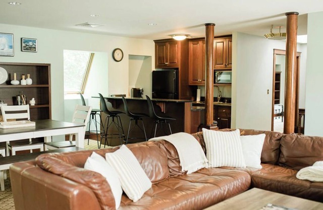 2 Bedroom Apartment on The Falmouth Foreside