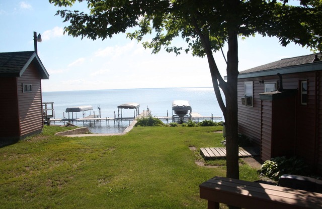 2-Bedroom Cabin On Otter Tail Lake - (Cabin #14) (1/2 Of Duplex)