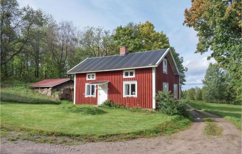 2 Bedroom Nice Home In Åsenhöga