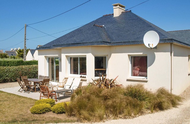 2 bedroom nice home in Kerlouan
