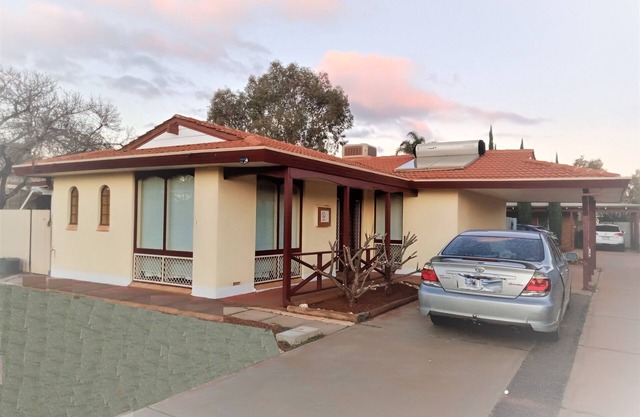 2 Bedroom residential house in peaceful location in heart of city