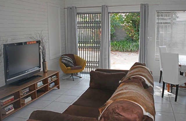 2 Bedroom SELF CATERING COTTAGE in White River, Mpumalanga, South Africa