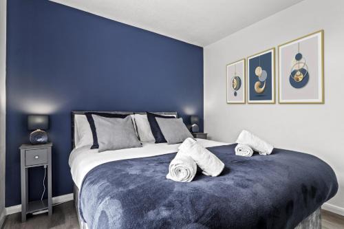 2 Bedroom Serviced Apartment in Kettering Centre- Northampton, Sleeps 4, free parking, Wifi, Sky, Netflix