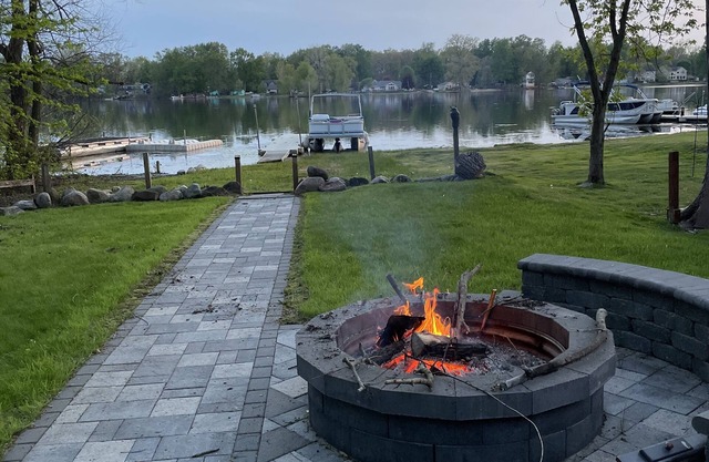 2 BR Cottage on all sports lake 10 minutes from downtown Ann Arbor