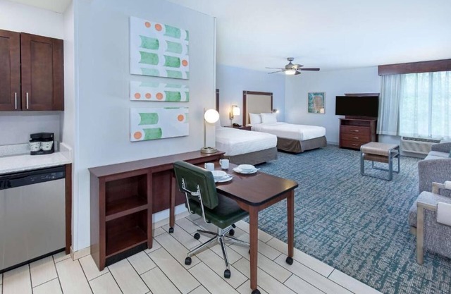 2 Family-Friendly Suites in Dunwoody: Free Breakfast & Pool Access