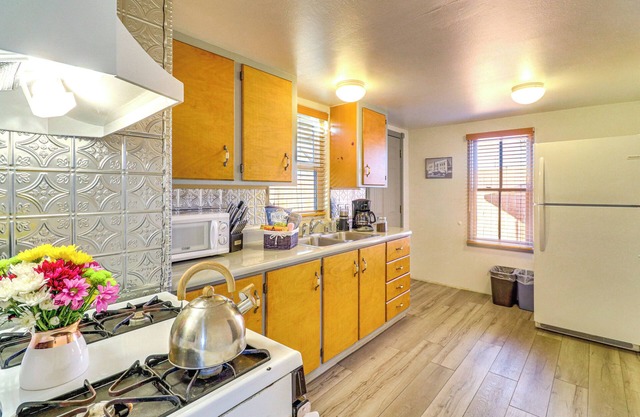 2 Mi to Dtwn Albuquerque: ‘Cozy Casita Getaway’