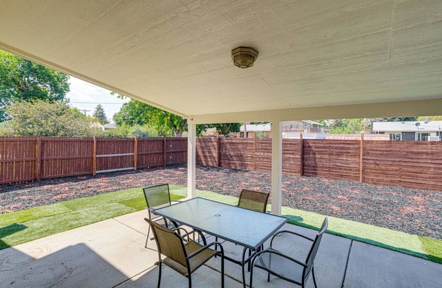 2 Mi to Hospitals: Home w/Private Yard in Aurora