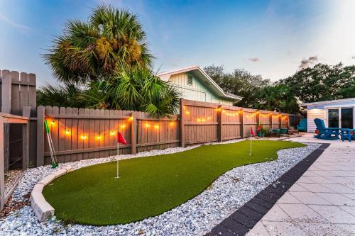 2 Min Walk to Beach Putting Green MIL Suite