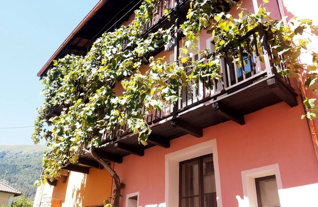 2 room apartment in 500yr. PATRICIAN BUILDER'S HOUSE, Breno, Malcantone, near Lugano