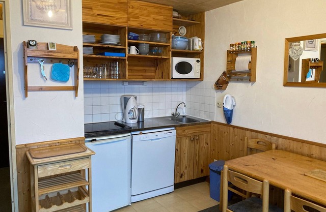 2-Room Cabin Apt, 200m from Slopes, 6 pers, Balcony