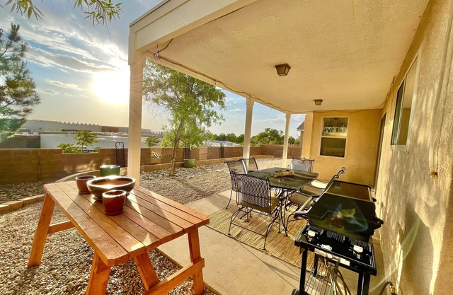 *20% NEW LISTING DISCOUNT* Sunset View Villa - Sleeps 11