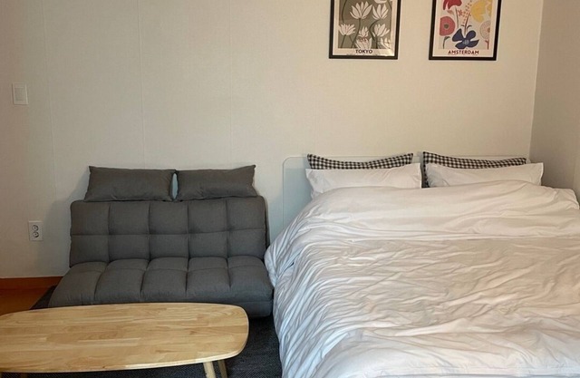 201. Charming & Cozy Stay near Konkuk Univ. Station