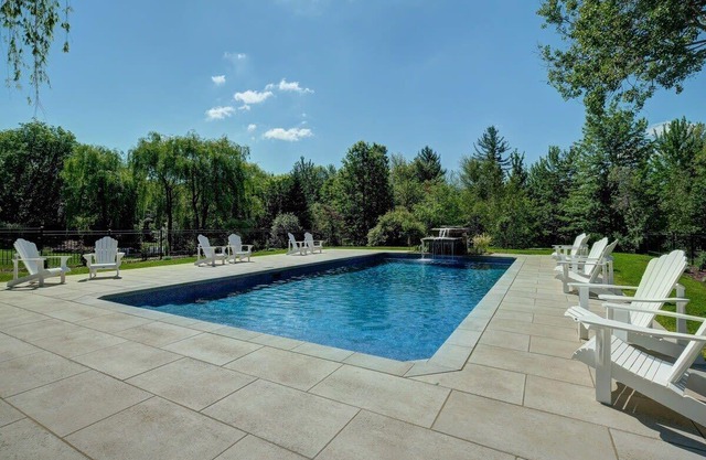 201 Condo au rez de chaussée , au coeur de Bromont