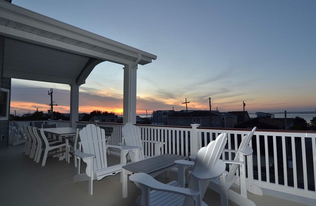 2019 Holgate/Beach Haven Inlet, 6 BRs Extensive Decks Sweeping Water Views