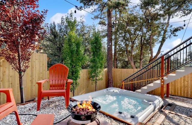 2048-chimney Peak Chalet 4 Bedroom Home by RedAwning