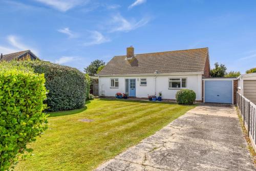 21 Owers Way, West Wittering