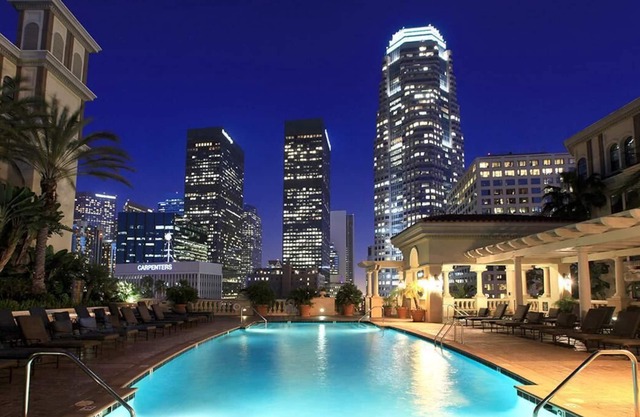 234248 Luxzurious DTLA Suite