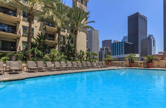 234794 DTLA Suite Near Nokie, Staples, LA Live