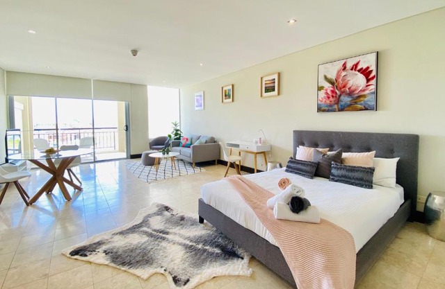 237 Santai - Second floor studio by uHoliday