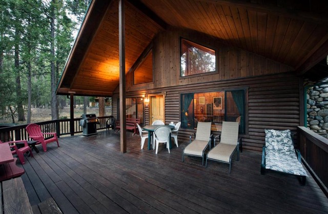 24 Wawona Cabin