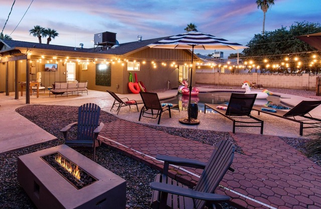 25% off! Home with POOL minutes from Old Town
