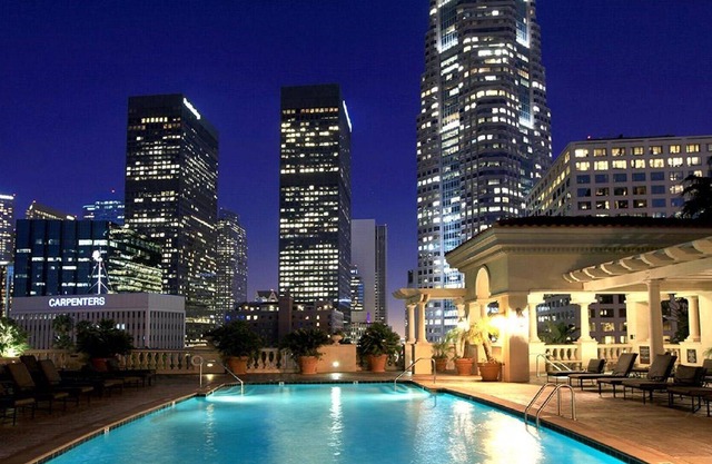 253722 DTLA Penthouse Level Suite