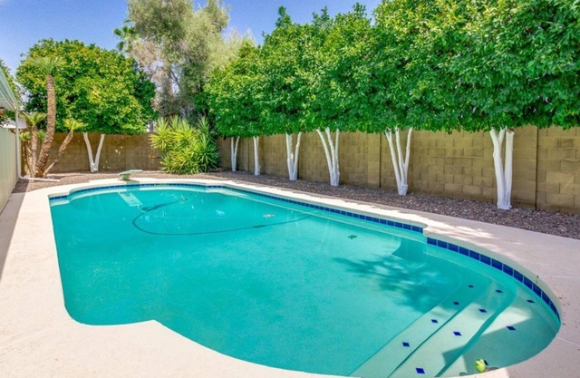 2602 Phoenix