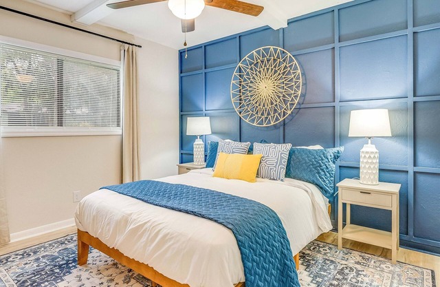 2bd/2ba Condo * Renovated * Dogs Welcome * Condo in Savannah*30+ day stay *Pool