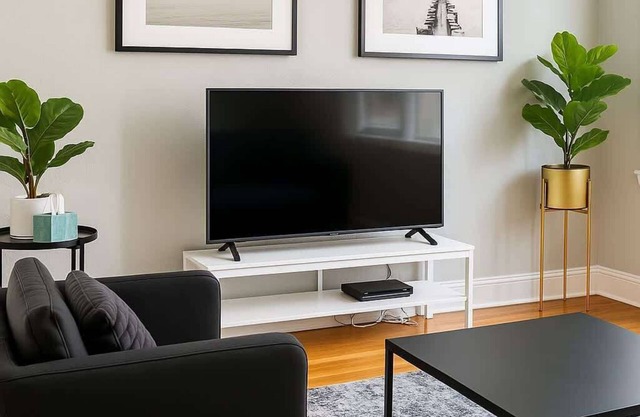 2BR Apt Beautifully Furnished
