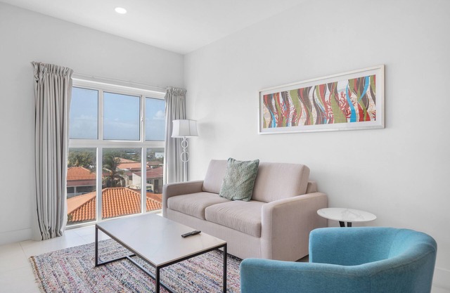 2BR Condo, Resort Pool, BBQ Grill