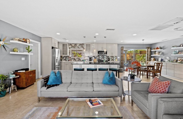3 BDR Desert Oasis in the Heart of Palm Springs! Private Pool & Spa, 10 Min to D