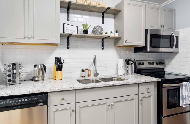 3 Bed 2 Bath -- Built 1941 Renovated 2021