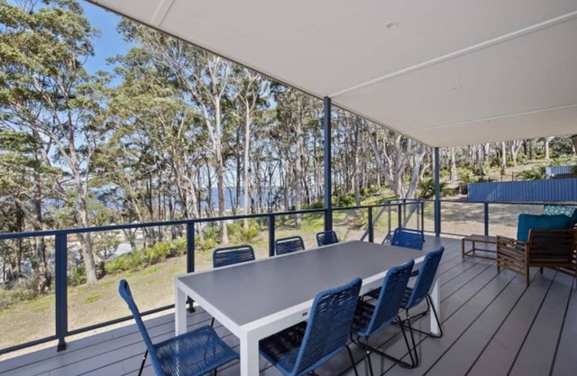 3-Bed Coastal Getaway with Direct Beach Access